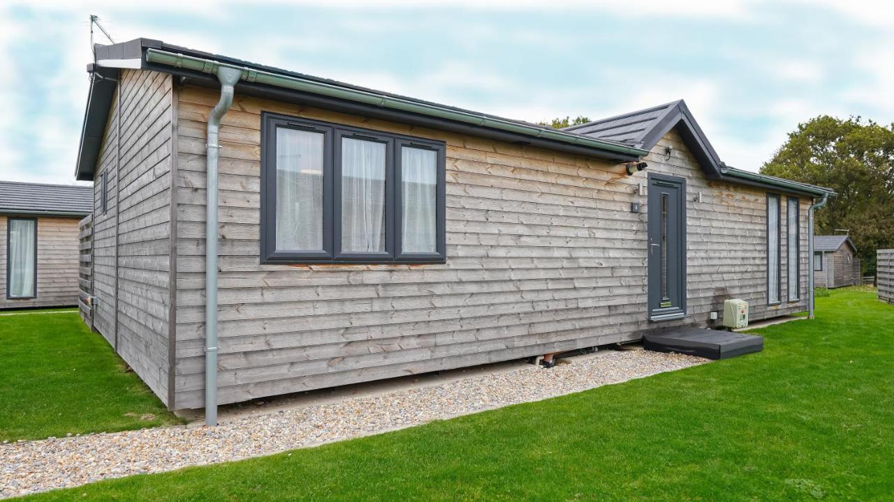 Hotel Warrenwood Country Park Polegate Exterior foto